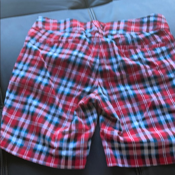 Red plaid shorts - Picture 3 of 3